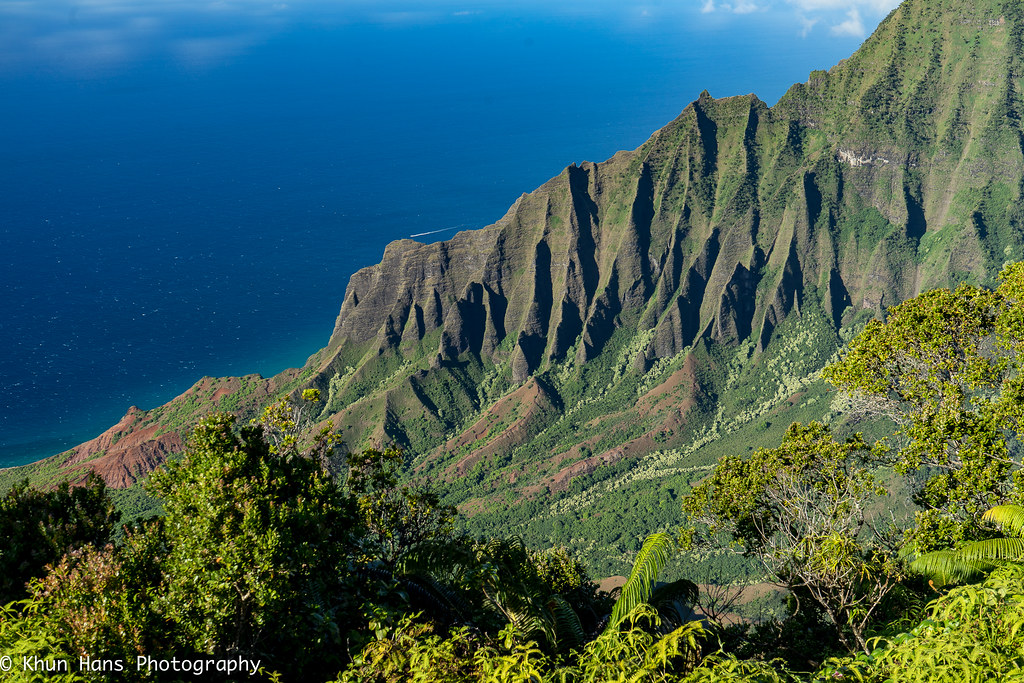 Hawaii, Kauwai Island, Kalalau Valley from Pu'u Kila lookout