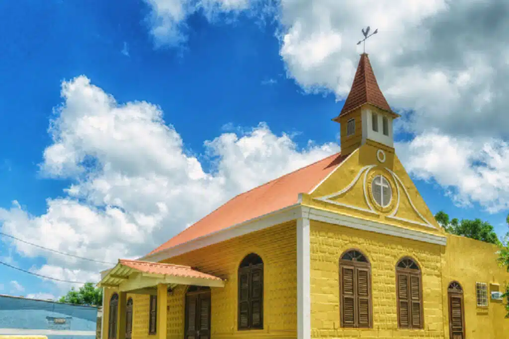 Church in Bonaire in yellow 