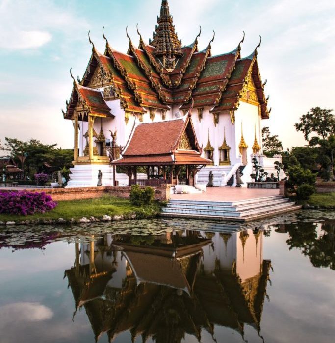 Muang-Borang- Bangkok- Dusit-Maha-Prasat-Palace